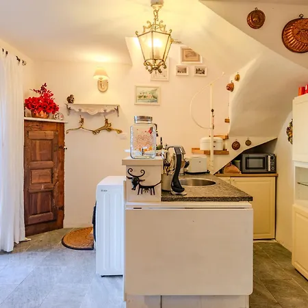 Holiday home Casetta Rosa By Interhome